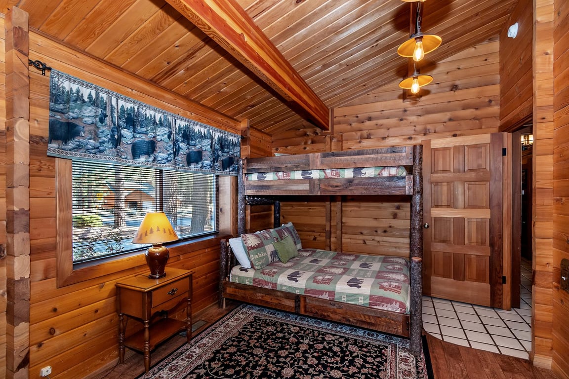 Cabin Image 24
