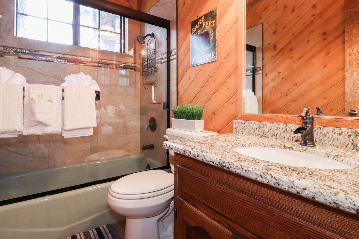 Cabin Image 15