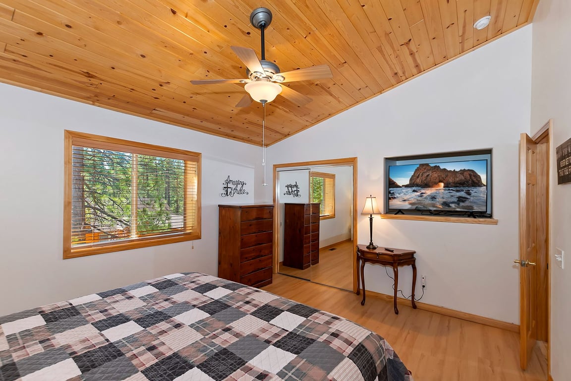 Cabin Image 18