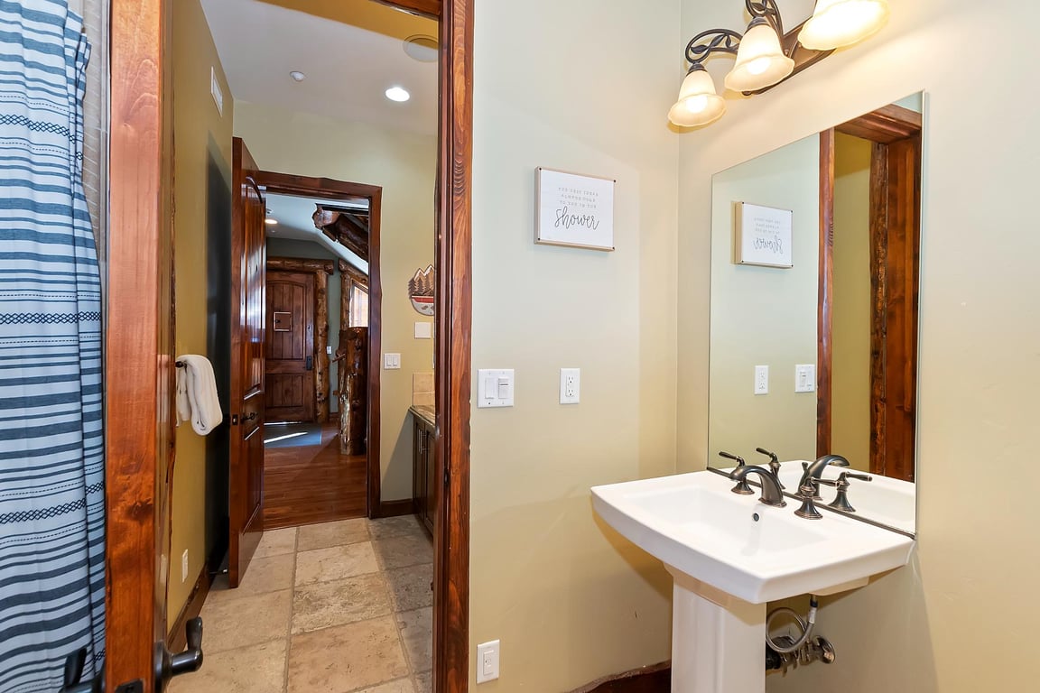 Cabin Image 48