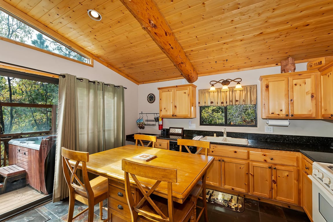 Cabin Image 8