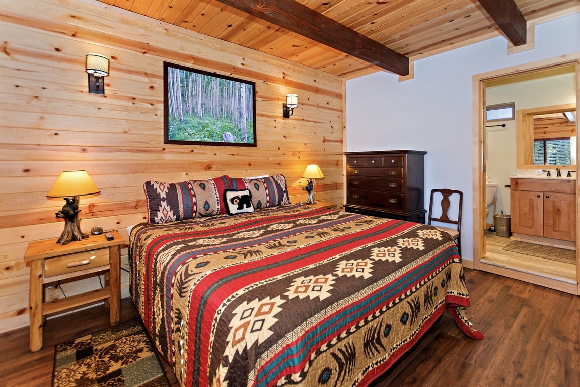 Cabin Image 12