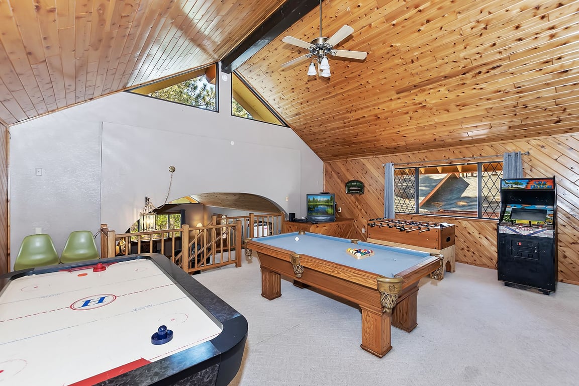 Cabin Image 8