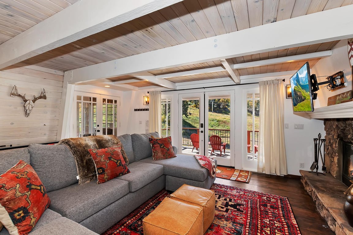 Cabin Image 10