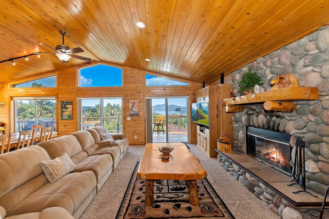Cabin Image 8