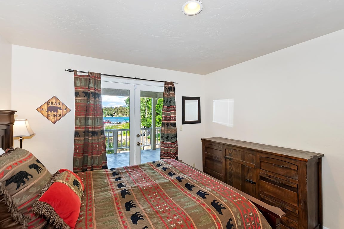 Cabin Image 36