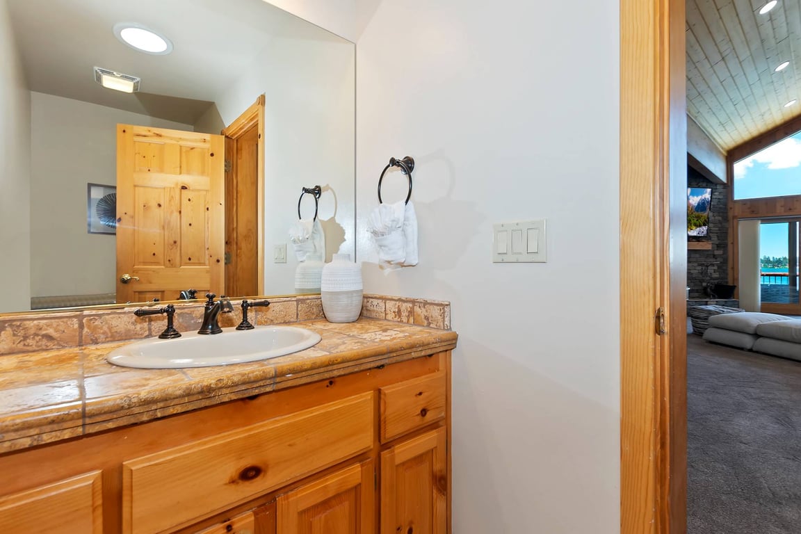 Cabin Image 15