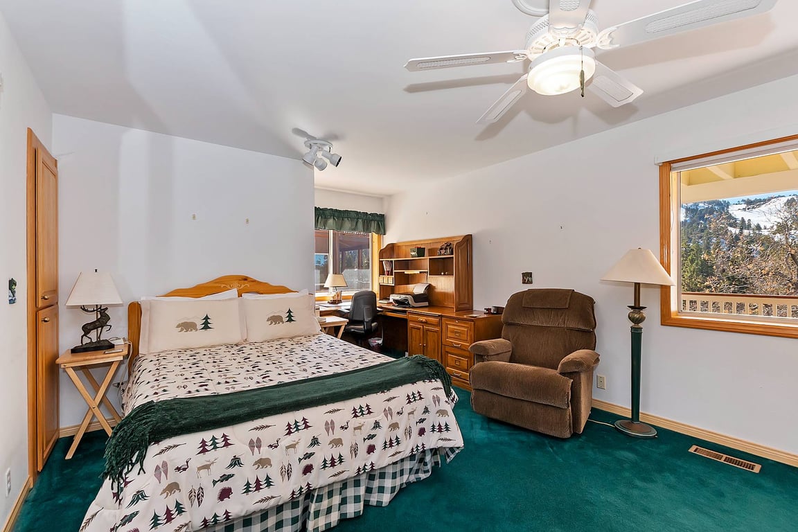 Cabin Image 25