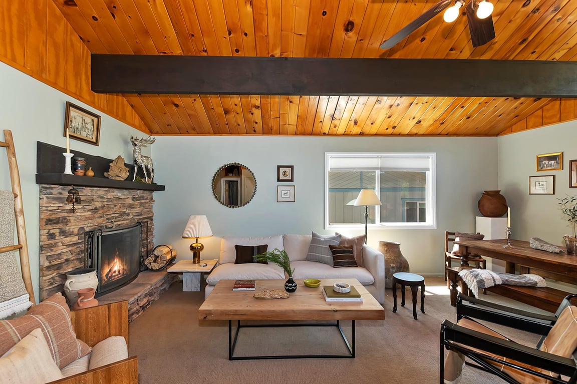 Cabin Image 16