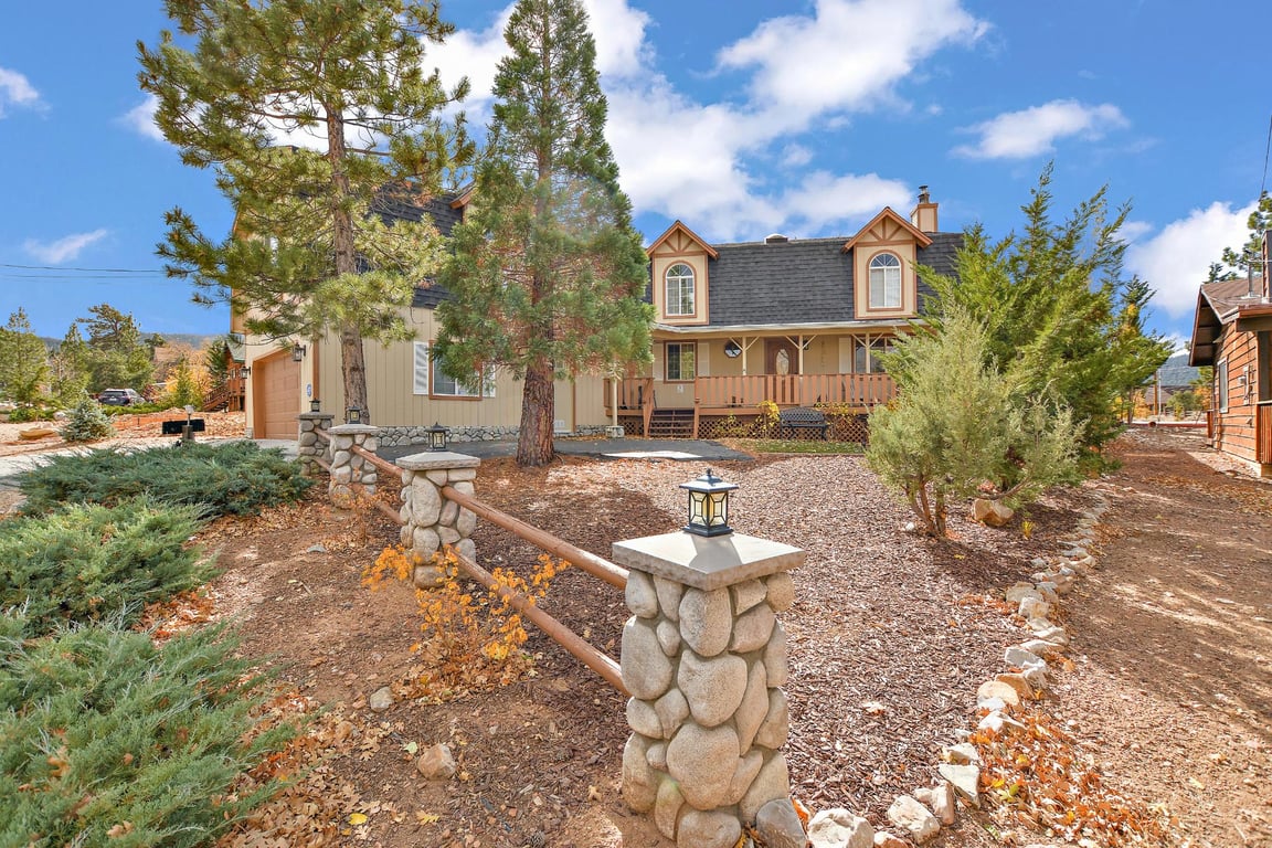 Villa Pines