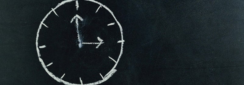 Control horario - reloj en pizarra