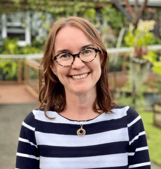 Dr Stephanie Hayes