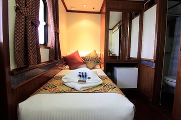 Mermaid 1 Liveaboard Indonesia single cabin