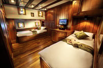 Palau Siren Liveaboard twin double cabin