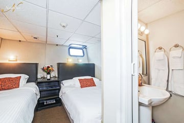 Nautilus Belle Amie Liveaboard single stateroom
