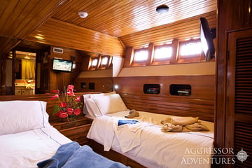 Galapagos Aggressor liveaboard Deluxe Stateroom