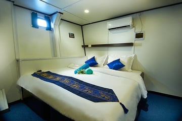 Galapagos Master Liveaboard classic twin double cabin