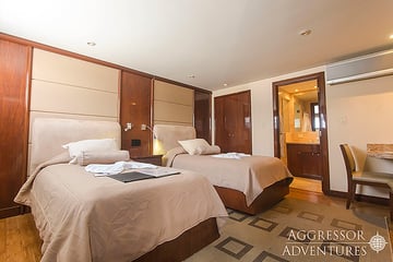 Okeanos II Aggressor liveaboard Cocos Island Suite