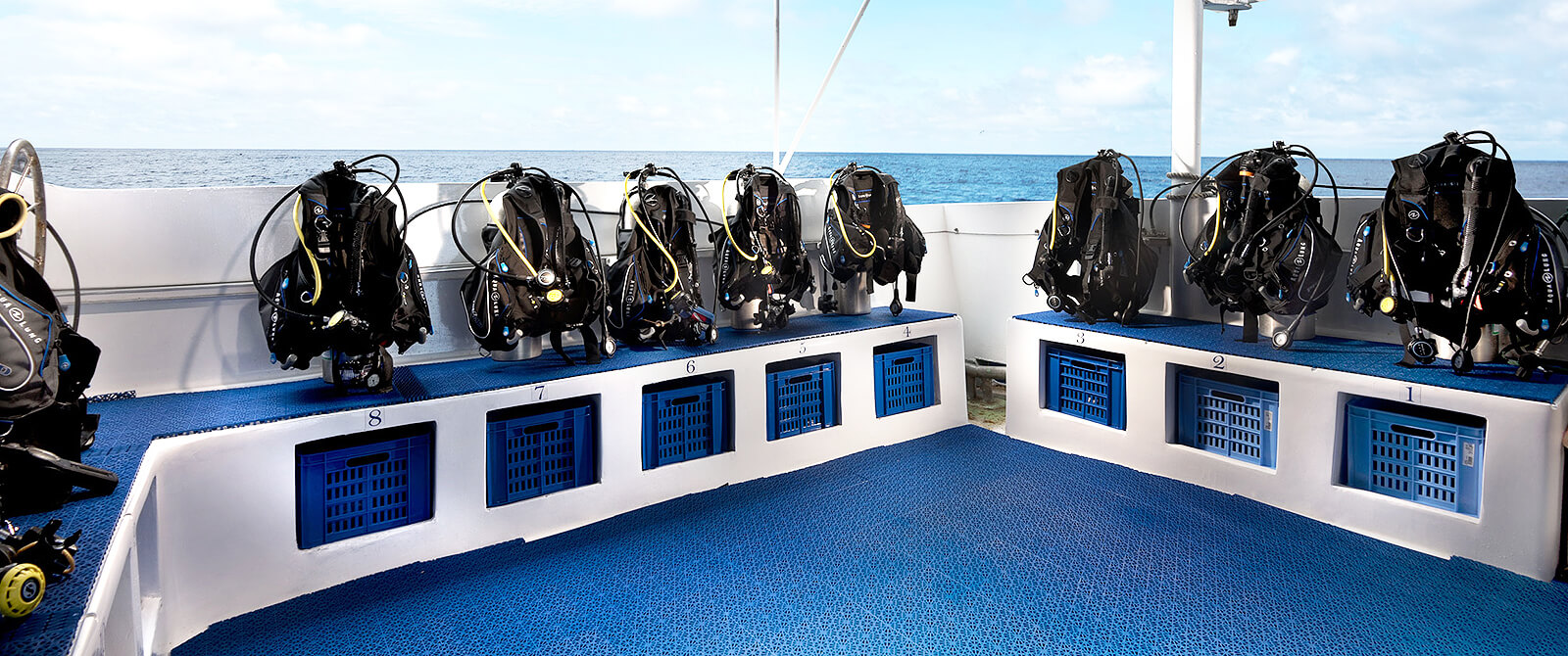 Galapagos Master Liveaboard dive deck