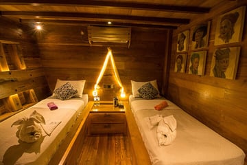 Tiare Cruise Liveaboard Indonesia twin cabin