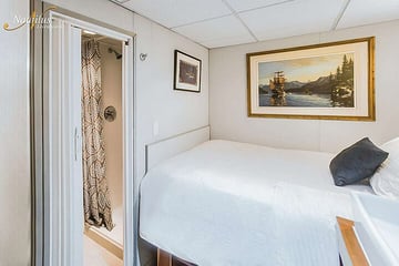 Nautilus Explorer Liveaboard single stateroom