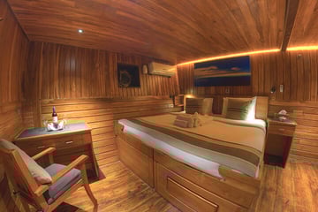 Damai I liveaboard Indonesia standard cabin 3