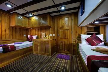Philippine Siren Liveaboard twin cabin