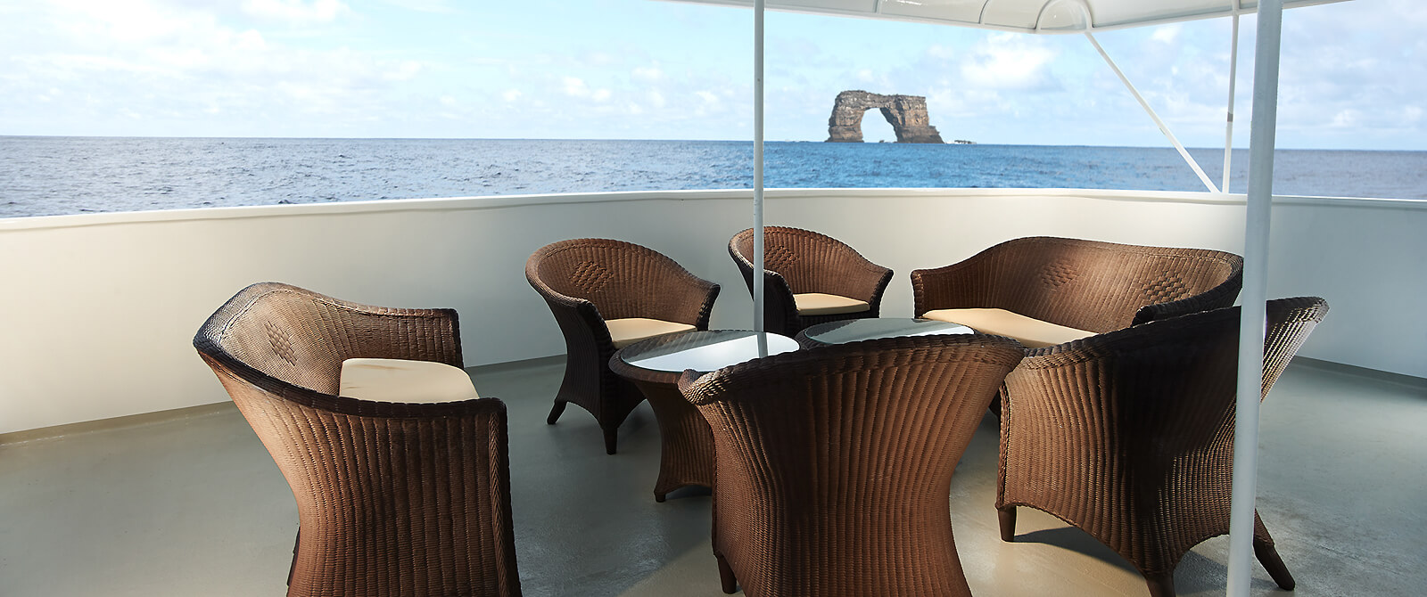 Galapagos Master Liveaboard outdoor dinning