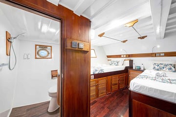 Seahorse Liveaboard Indonesia double and twin cabin