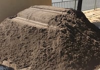 Arena gruesa chancada con despacho a la obra