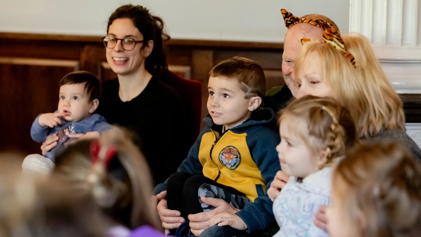London For Toddlers: Story-time and Twirling Toddlers with Little Supernovas – Macbeth for Bairns