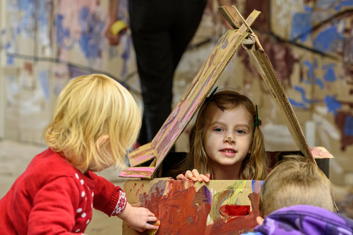 London For Toddlers: Mini Makers: Messy Play
