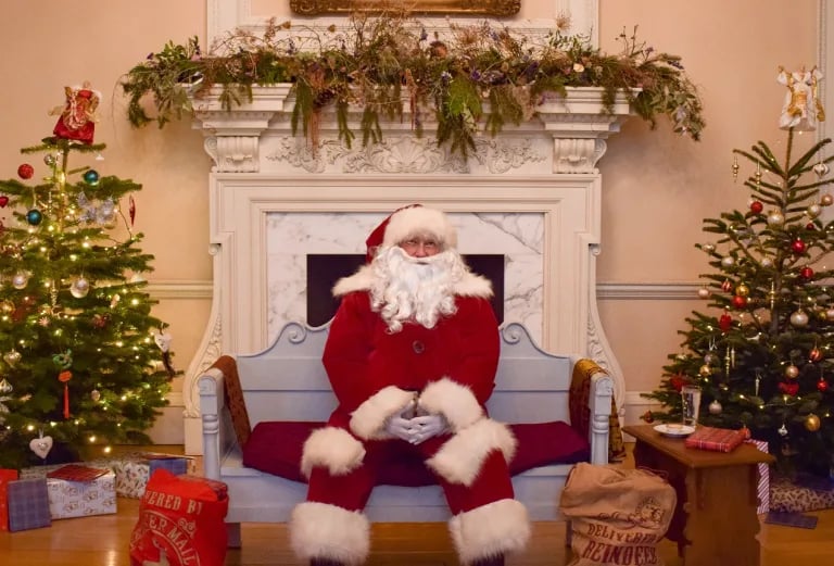 London For Toddlers: Father Christmas in Bishop Sherlock’s room