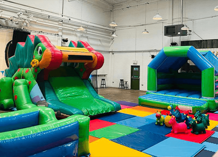 London For Toddlers: HALLOWEEN BOUNCE HOUSE