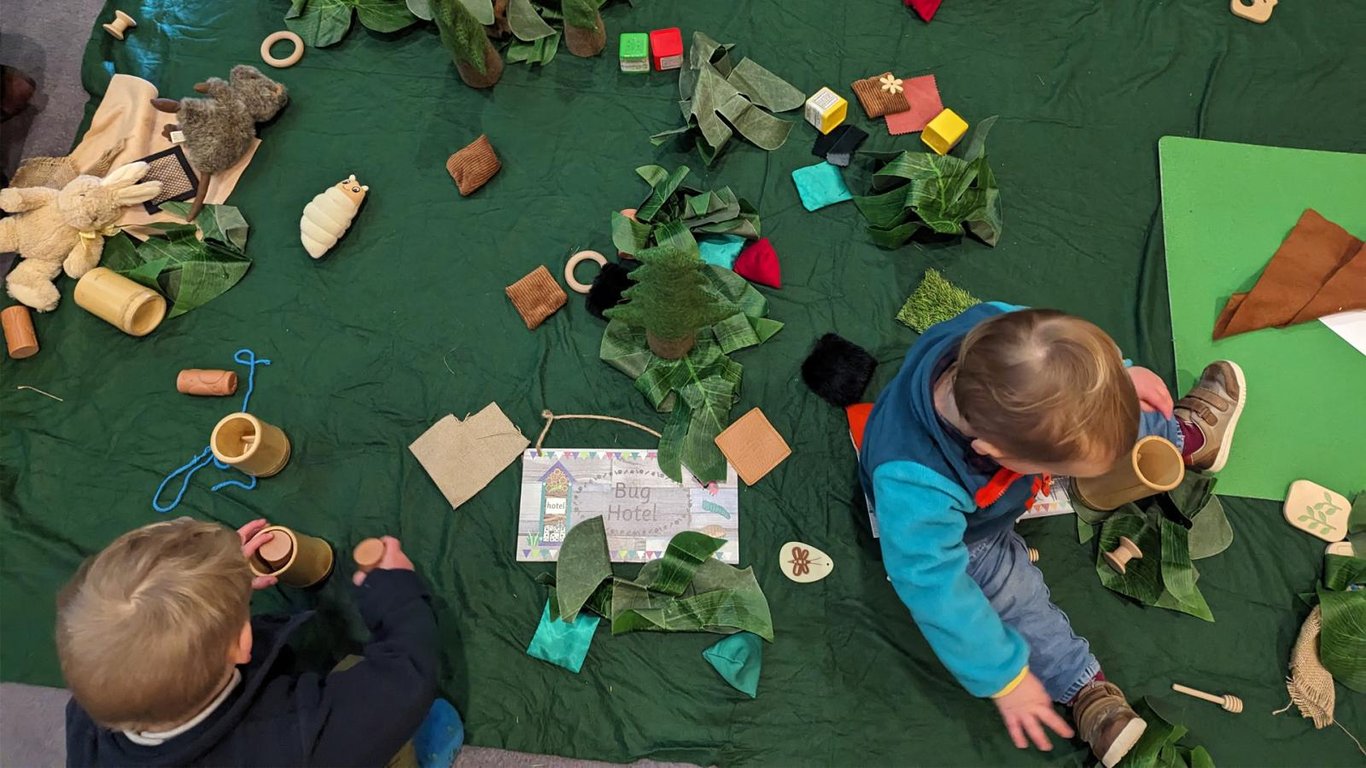 London For Toddlers: Little Feet: Spring into summer