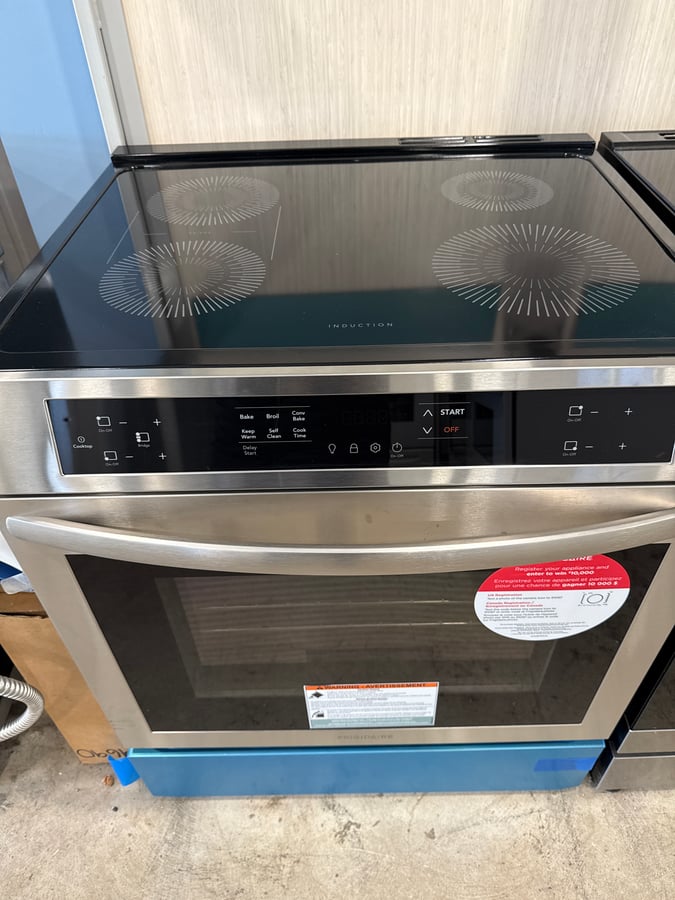 Frigidaire slide-in Induction range - Image