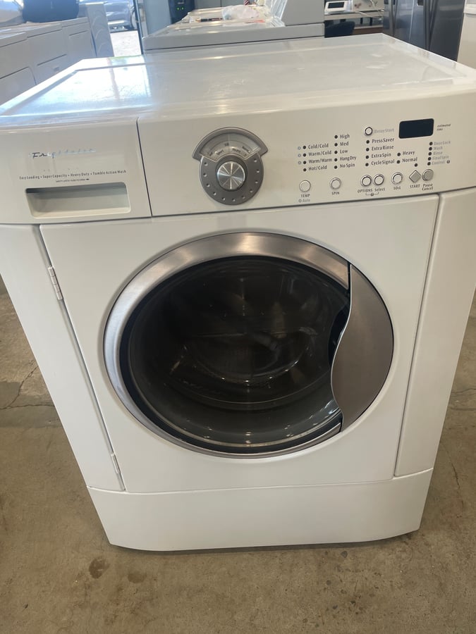 Frigidaire front load washer - Image