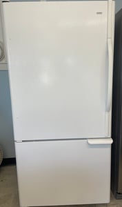 Kenmore bottom freezer refrigerator - $579.00 - KM-RF-0000022