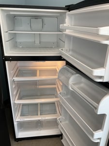 Amana silver top mount refrigerator - $399.00 - AM-RF-0000015