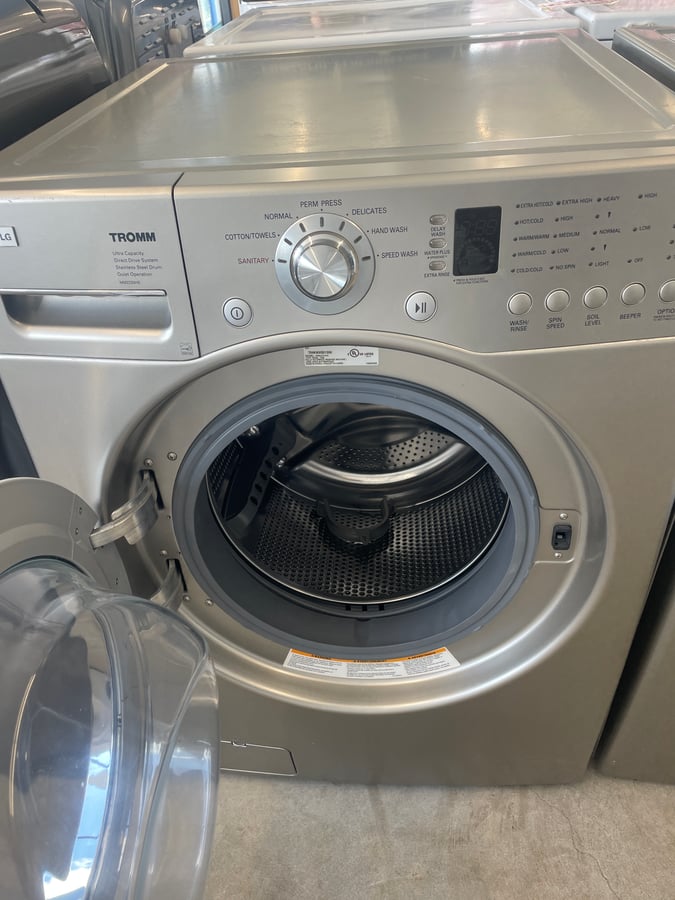 LG TROMM silver color washer and dryer set image 2