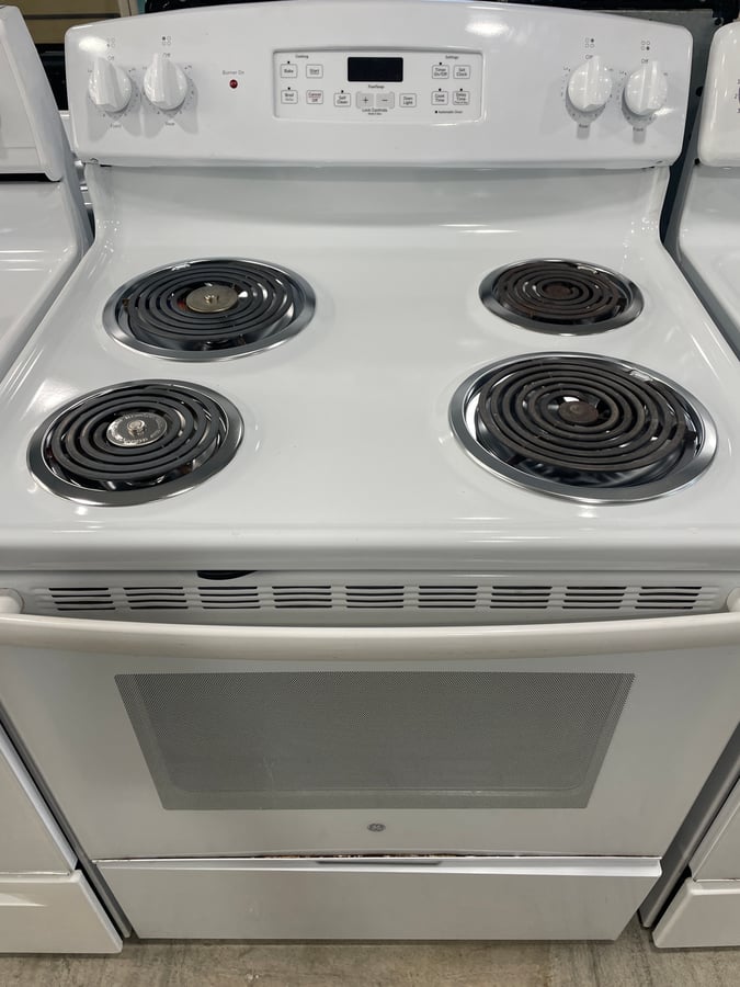 GE white coil top range - Image