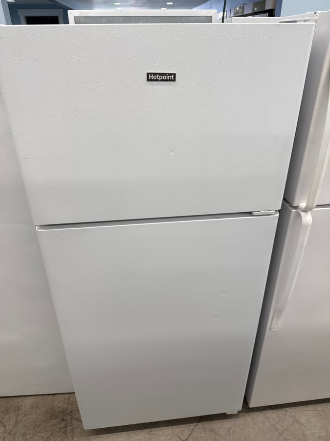 Hotpoint white top mount refrigerator - Image