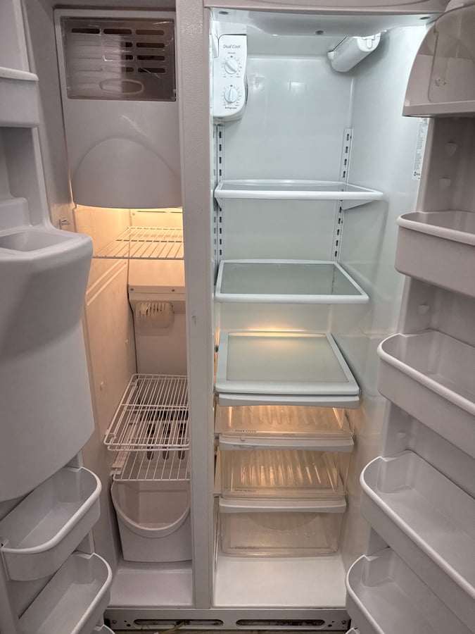 Maytag side by side refrigerator image 3