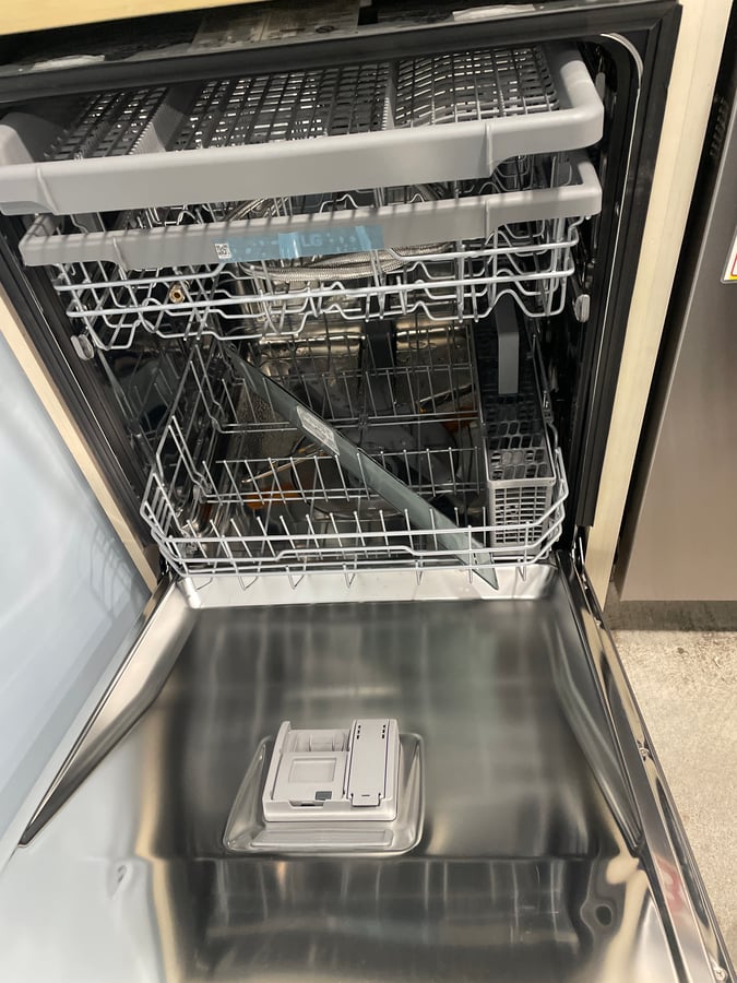 LG black stainless dishwasher image 2