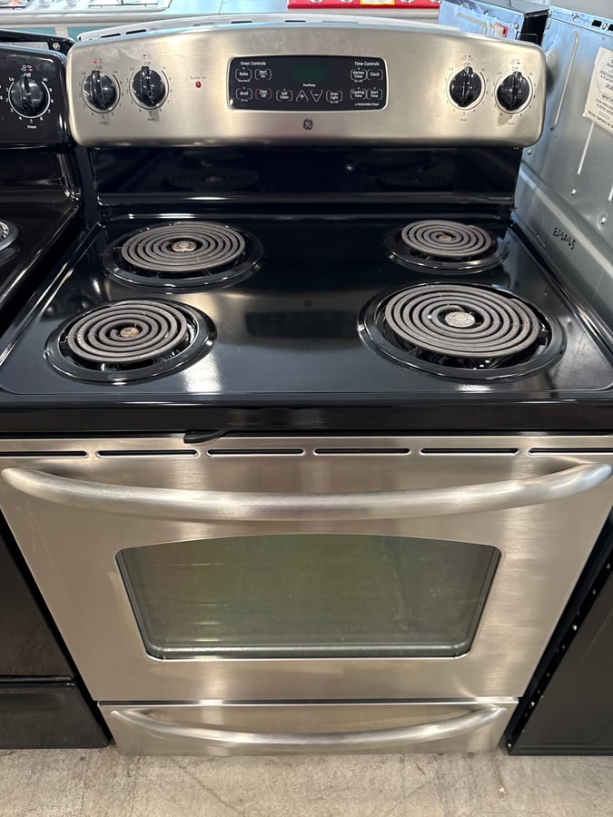 GE stainless steel coil top range - Image
