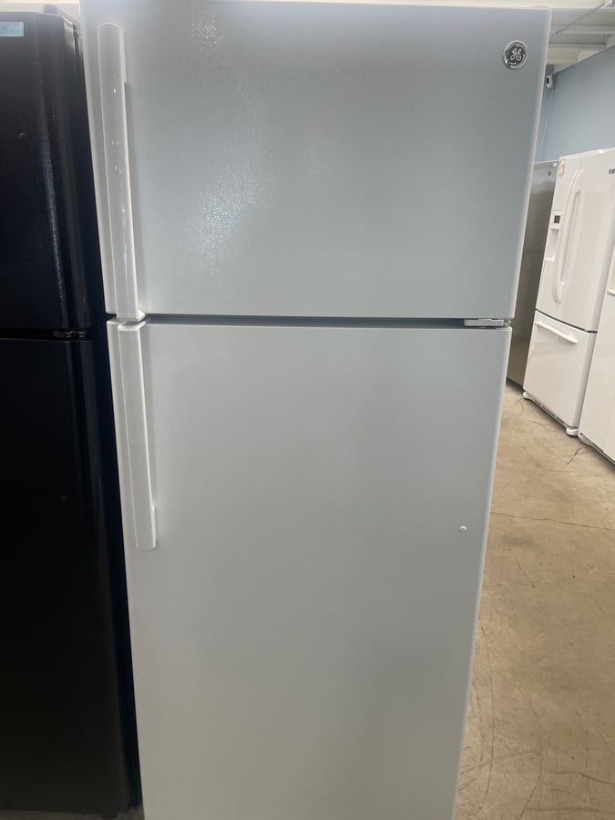 GE top mount refrigerator image 1
