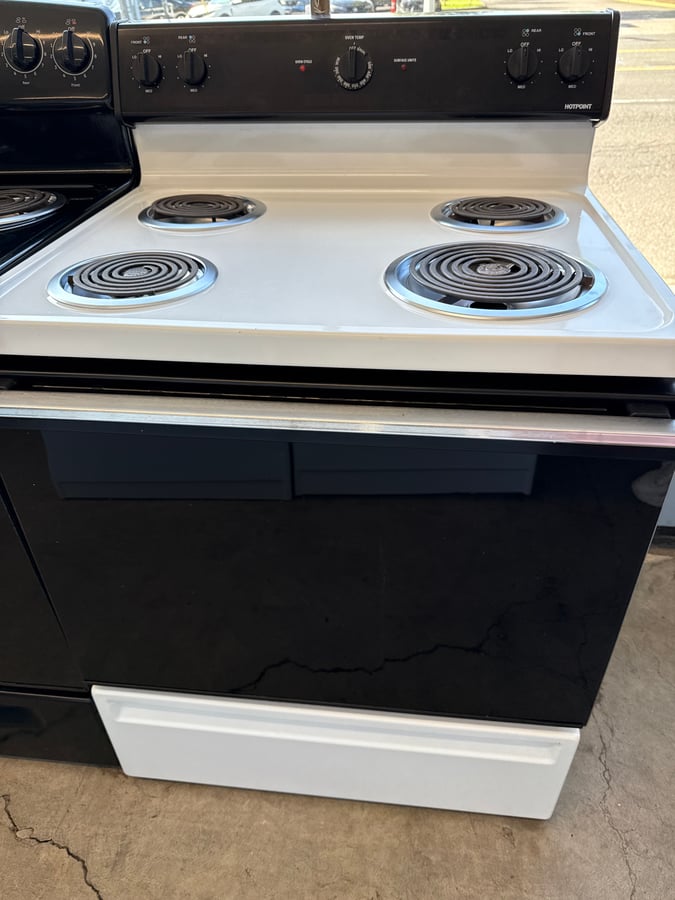Hotpoint coil top range - Image