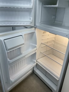 Top mount white refrigerator - $199.00 - HP-RF-0000043