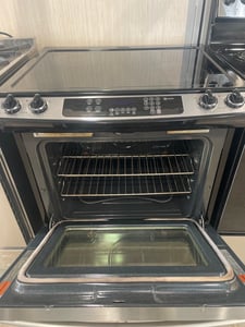 Whirlpool slide in range - $579.00 - WP-RG-0000026