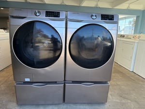 Front load washer and dryer set with pedestals. - $899.00 - SS-WD-0000045